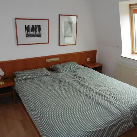 Apartment Trafalgar 527